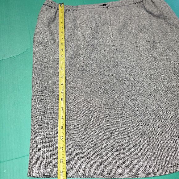 Dressbarn Gray Workwear Skirt Plus Size 20 Career Woman Sophisticated Lined Slit - Picture 6 of 7